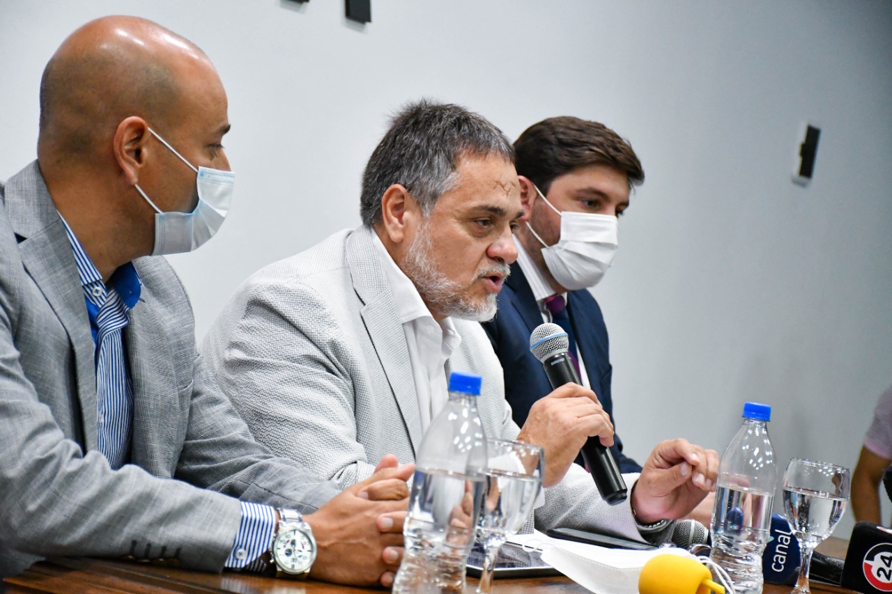  El ministro de Vivienda Puy Soria presentó denuncia penal y aportó pruebas por delitos de estafa de venta de viviendas del Estado